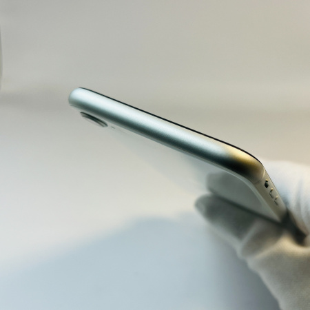 iPhone SE 2022 б/у Состояние "Хороший"
